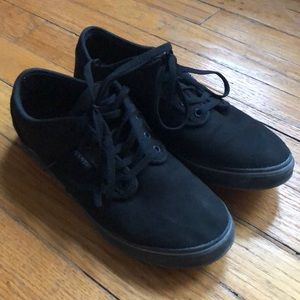 Low top black vans